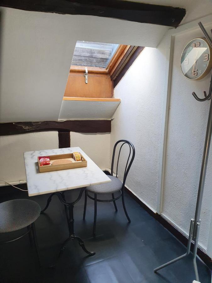 Appartement De Charme Proximite Du Centre Ville Troyes Luaran gambar